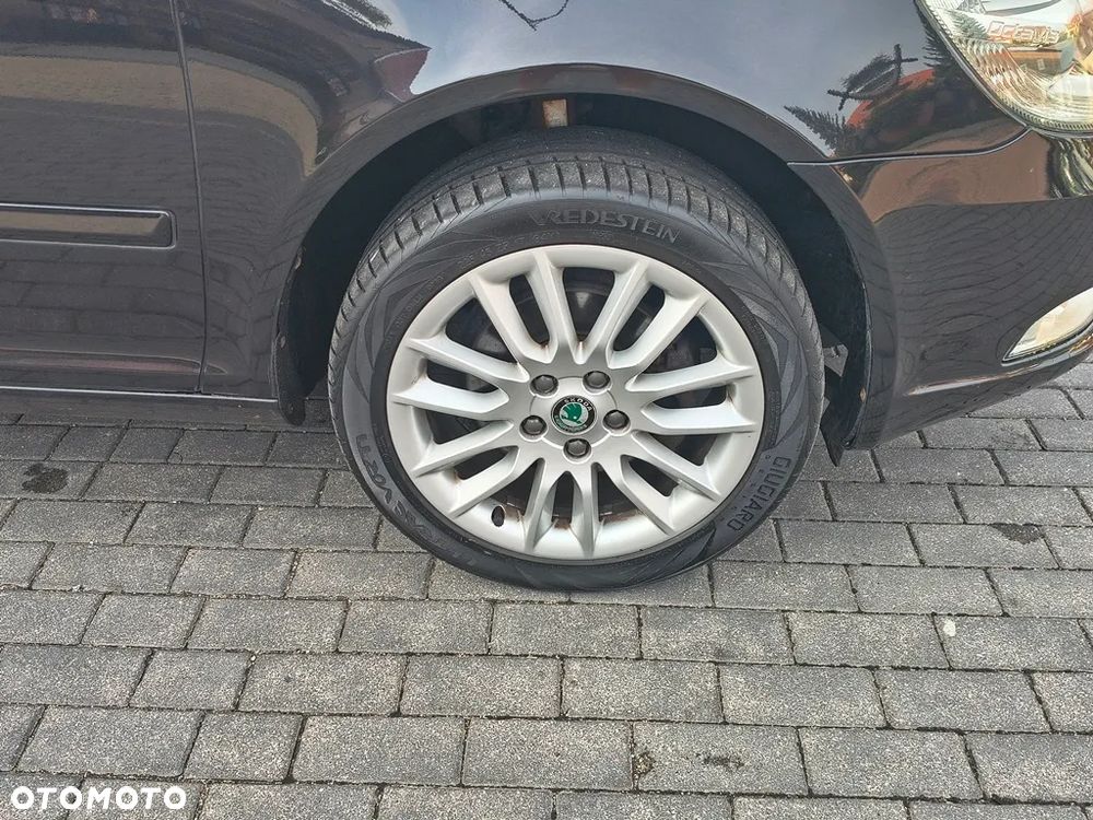 Skoda Octavia 2.0 TDI DPF DSG Laurin & Klement - 15