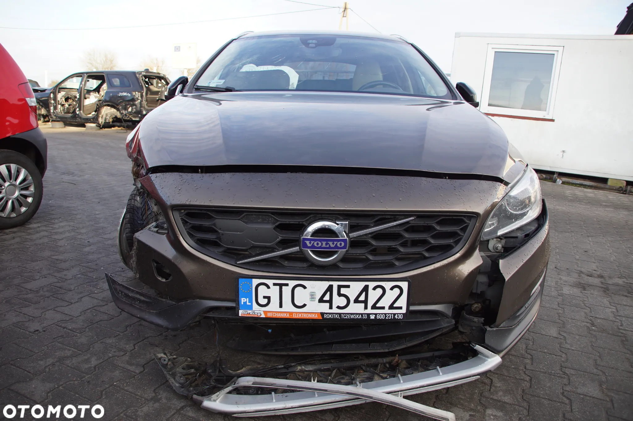 Auto w całości na części 692324777 Volvo V60 Cross Country silnik 2.0D 190 km D4204T14 700 Twilight Bronze skrzynia 8-AUT 2WD / TG-81SC drzwi maska klapa zderzak lampa silnik felga skrzynia automat automatyczna - 19