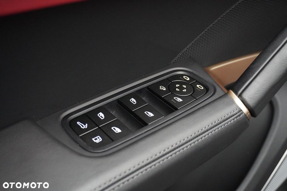 Porsche Cayenne - 18