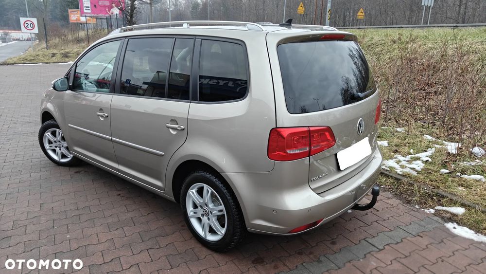 Volkswagen Touran 2.0 TDI Highline DSG - 9