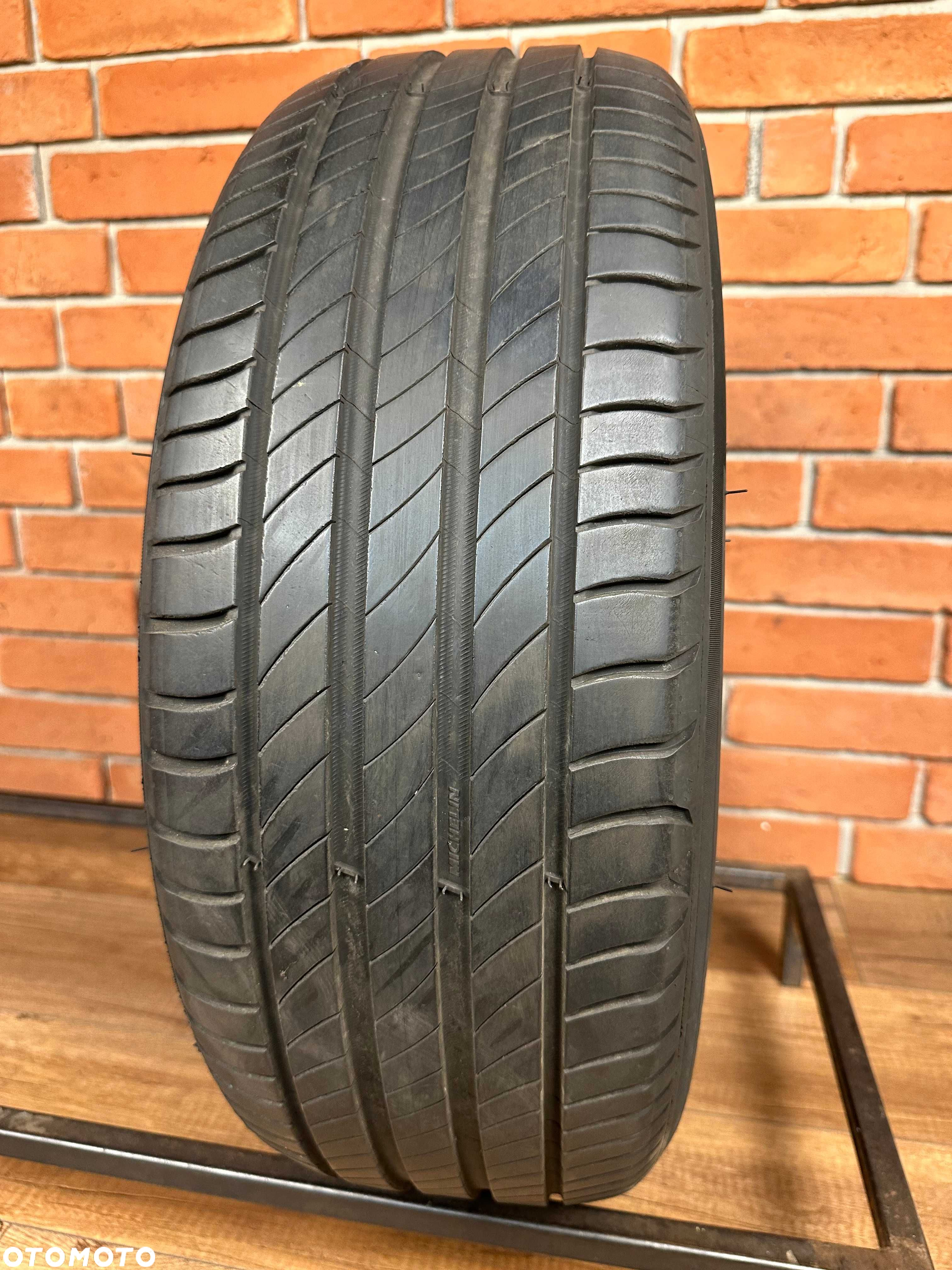 1x Michelin Primacy 4 215/55R17 94W 2023 6,1mm - 2