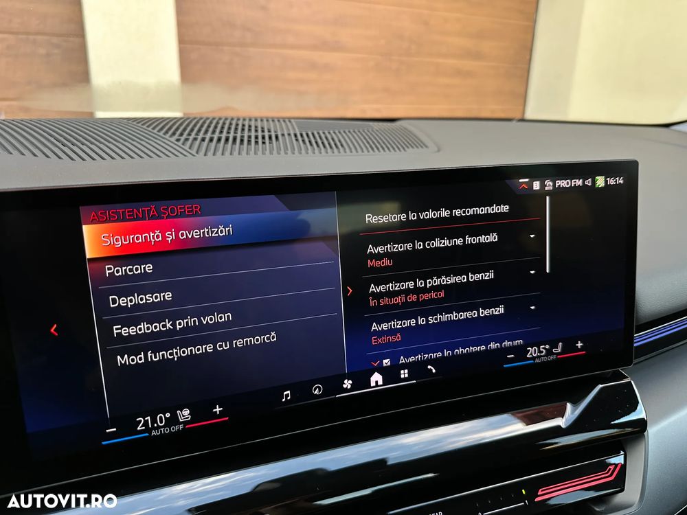 BMW Seria 5 520i AT MHEV - 28
