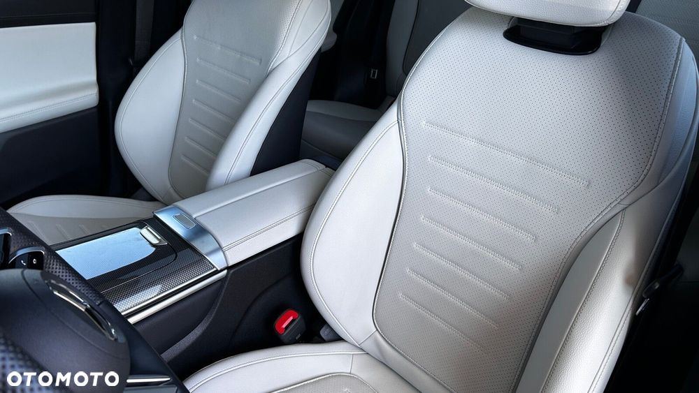 Mercedes-Benz GLC 300 d mHEV 4-Matic AMG Line - 12