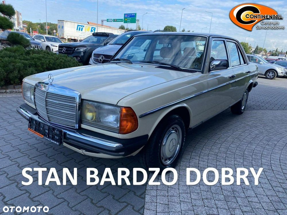 Mercedes-Benz W123 - 1
