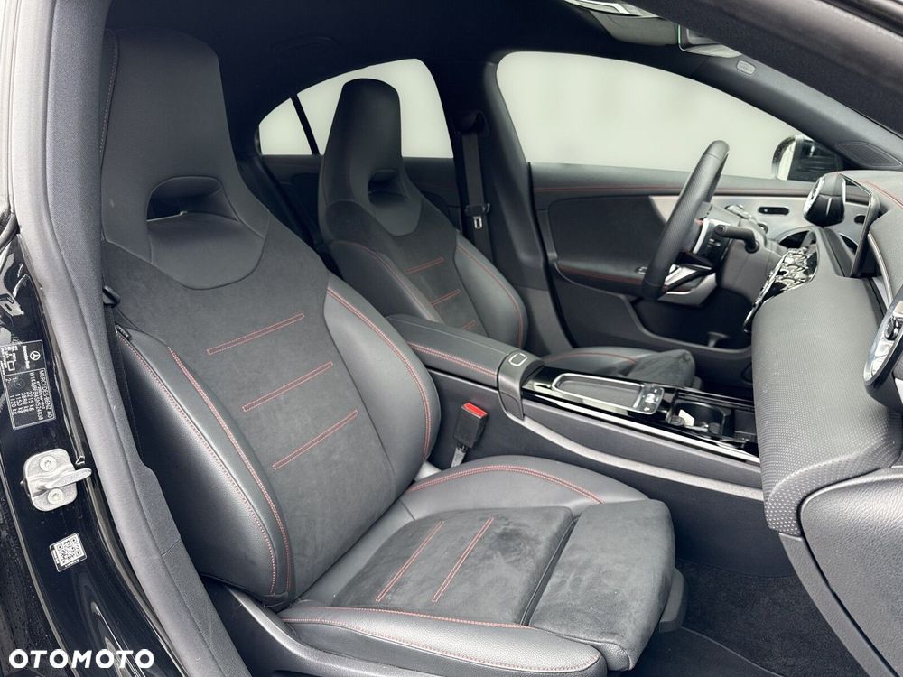 Mercedes-Benz CLA - 19