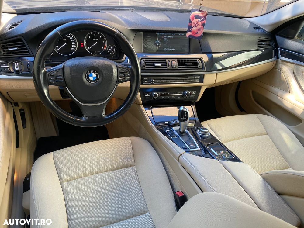 BMW Seria 5 520d Aut. Modern Line - 13