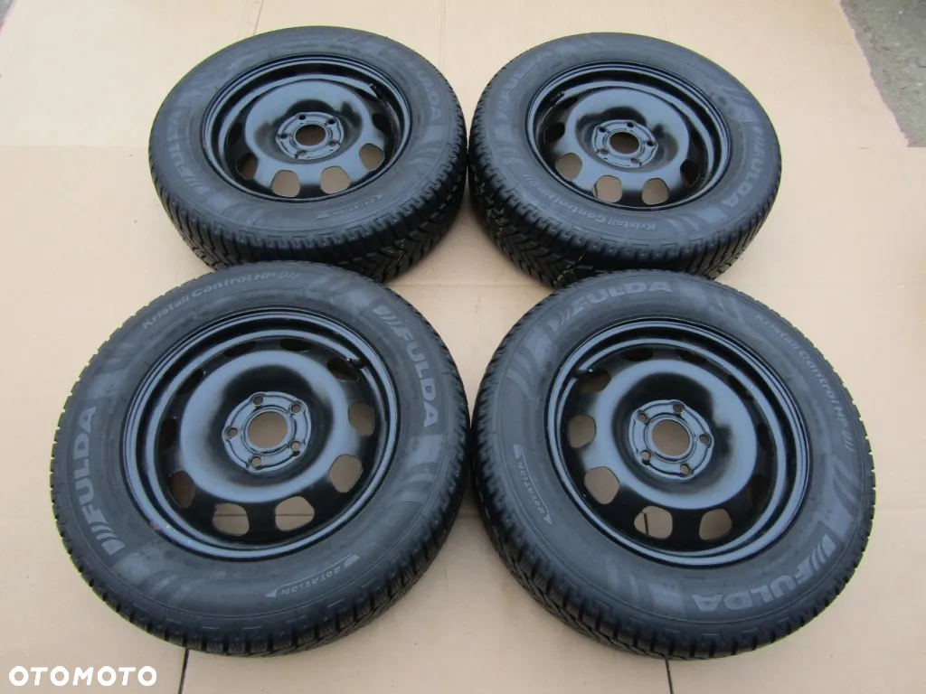 4x Felgi Koła 16 Dacia Duster OE I II / 6,5j 5x114,3 ET50 Opony 215/65 - 3