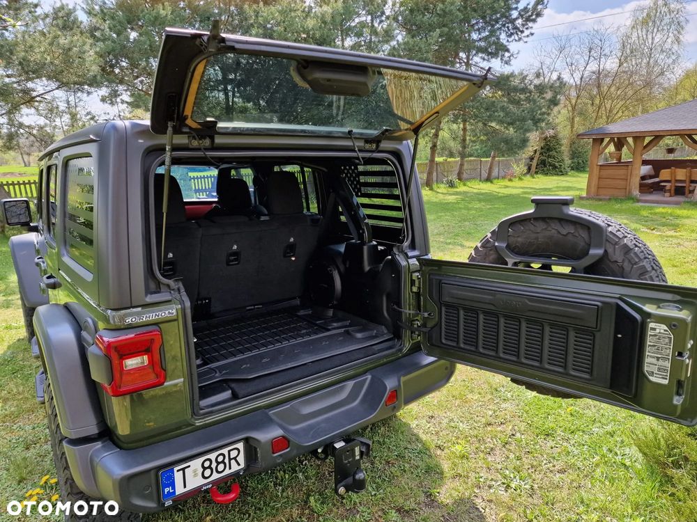 Jeep Wrangler Unlimited 3.8 Automatik Sahara - 11