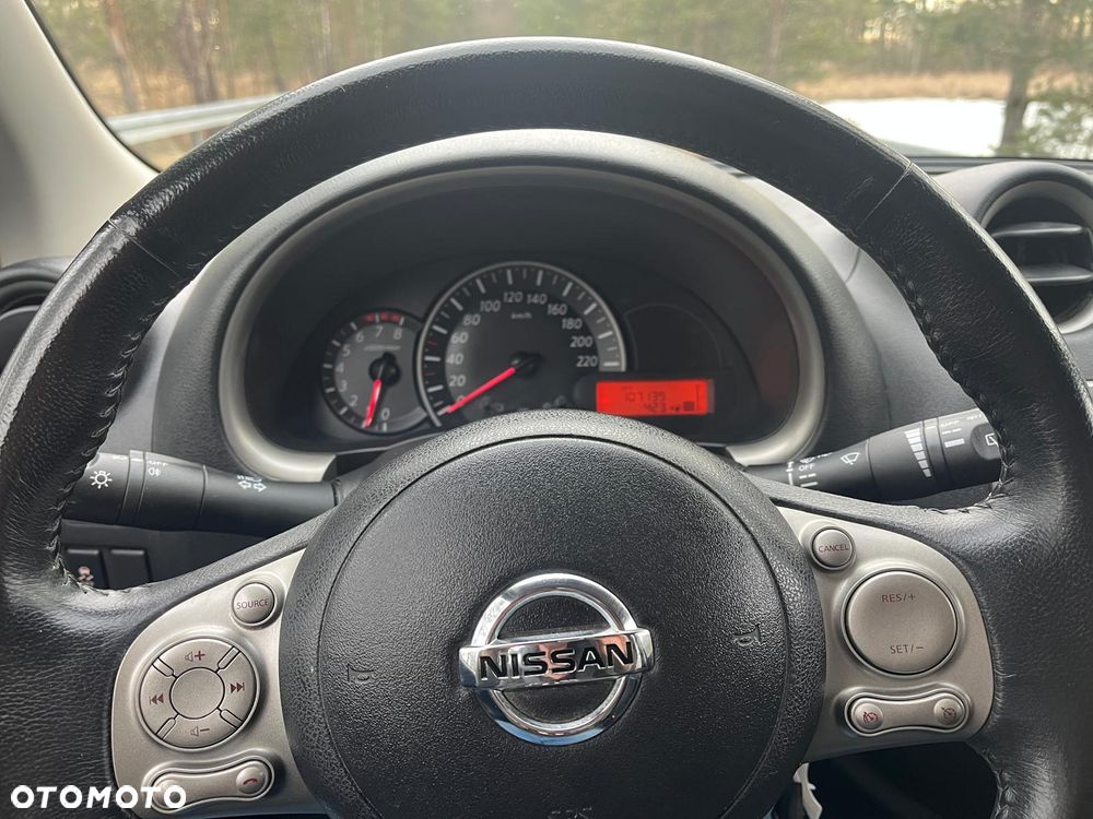 Nissan Micra 1.2 Bild der Frau - 12