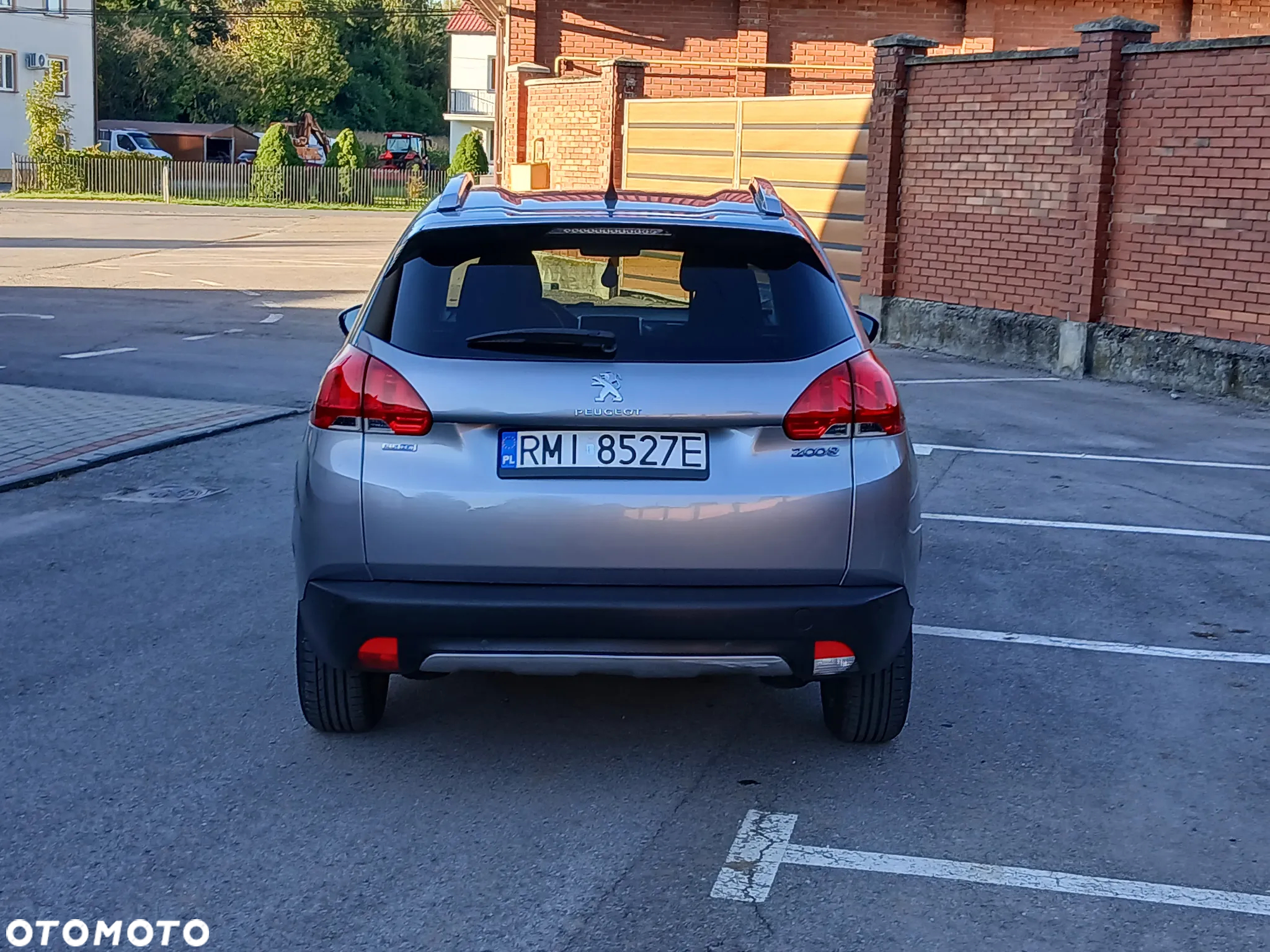 Peugeot 2008 - 5
