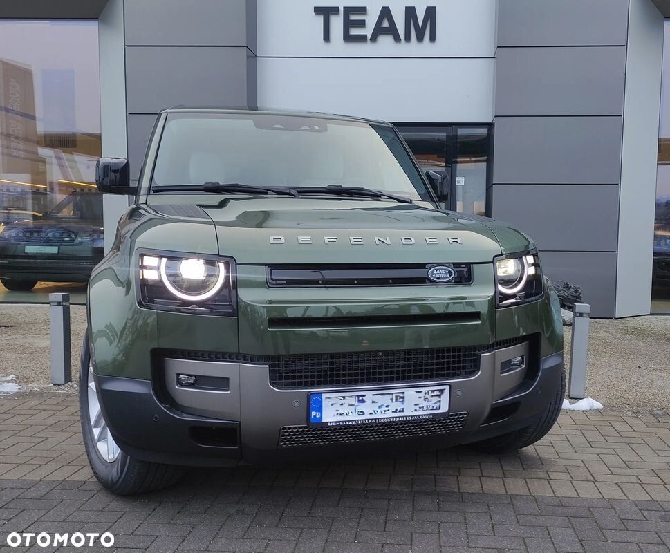 Land Rover Defender - 5