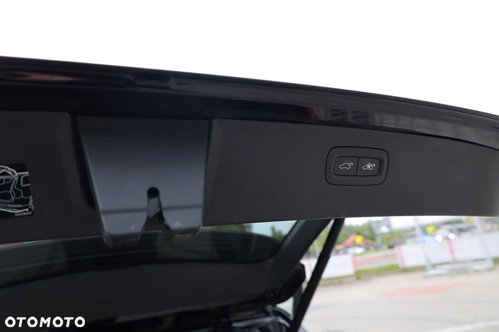 Volvo XC 90 T8 AWD Plus Bright - 33