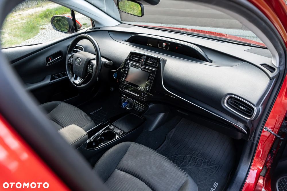 Toyota Prius Hybrid - 29