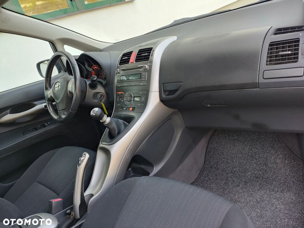Toyota Auris 1.33 VVT-i - 20