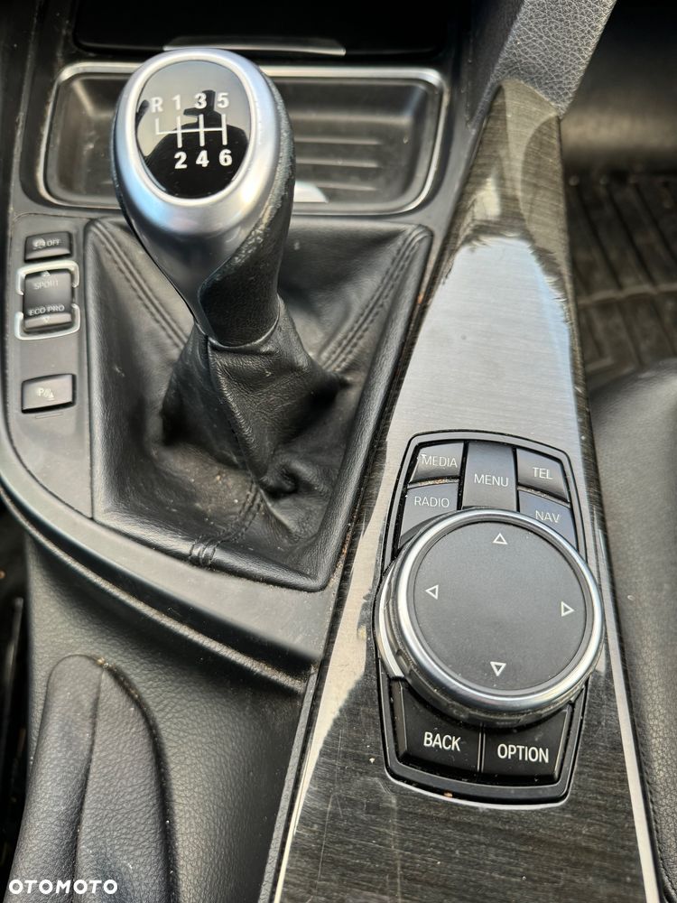 BMW 3GT 318d Luxury Line - 20