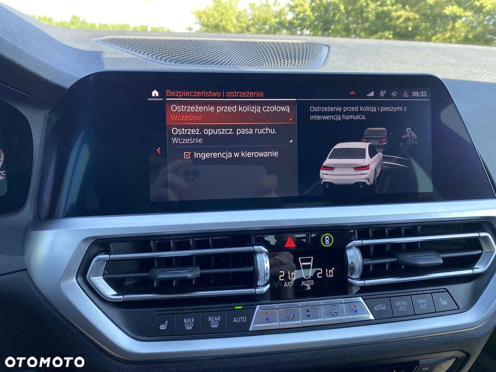 BMW Seria 3 330i M Sport sport - 31
