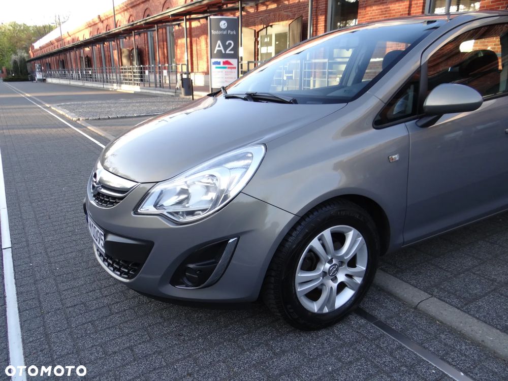 Opel Corsa 1.2 16V Enjoy - 10