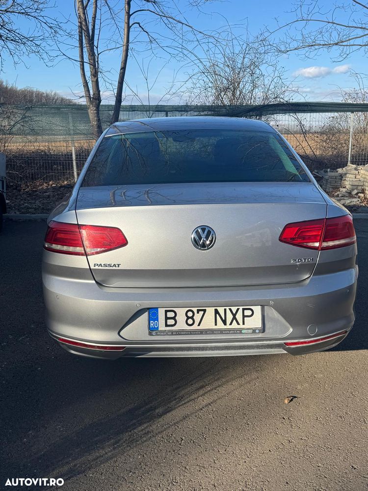 Volkswagen Passat - 2