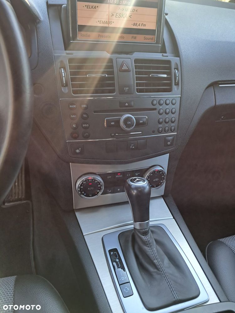 Mercedes-Benz Klasa C 220 CDI DPF Automatik BlueEFFICIENCY Avantgarde - 17