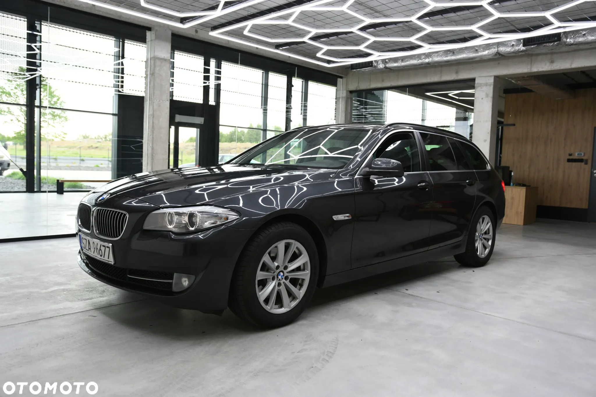 BMW Seria 5 525d - 2