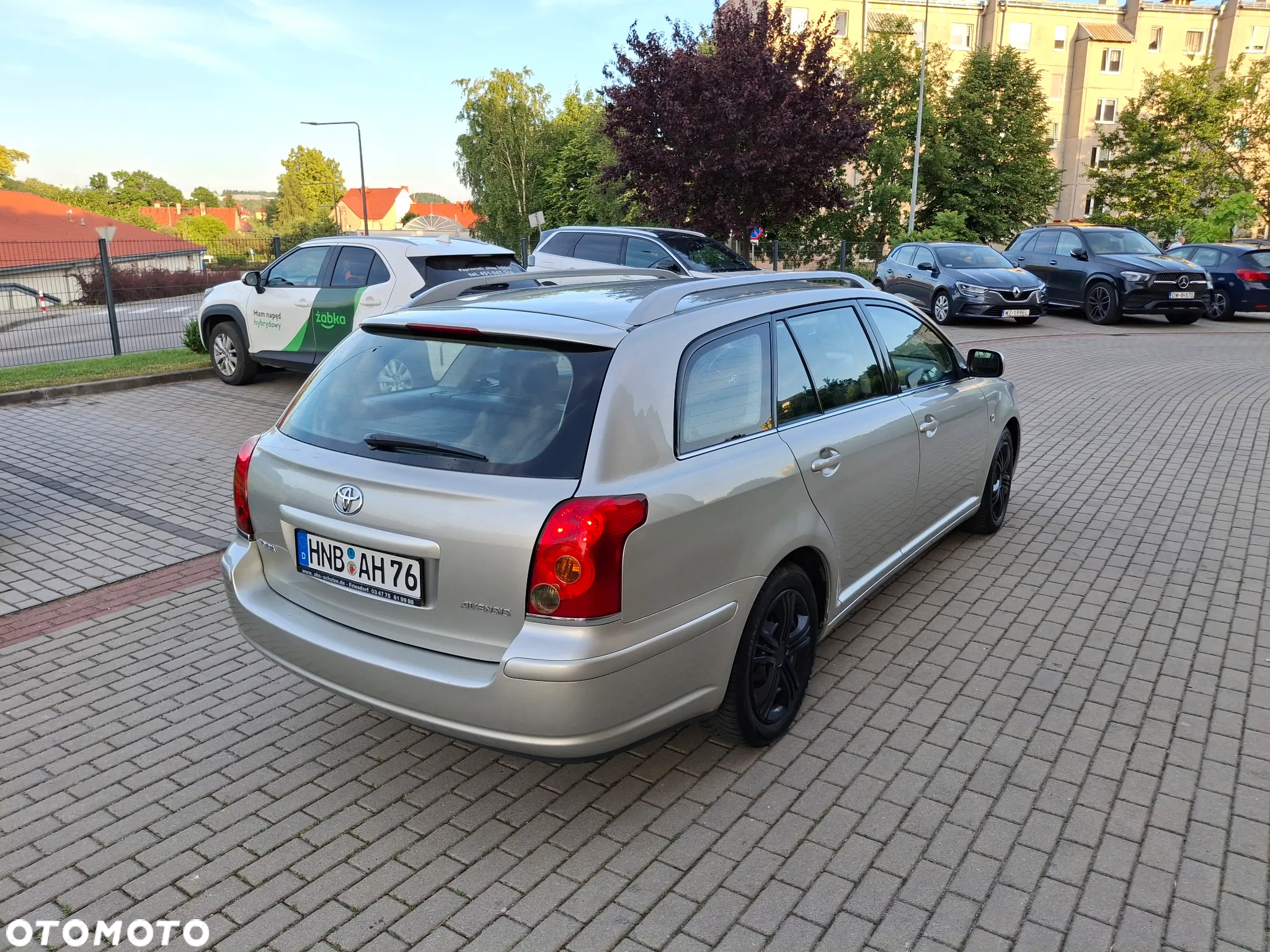 Toyota Avensis 1.8 VVT-i Combi Executive - 16