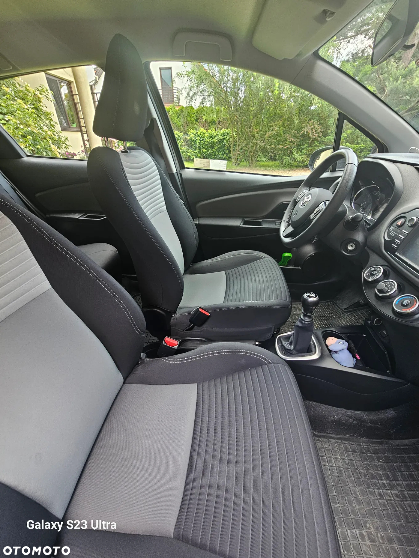 Toyota Yaris 1.5 Active - 12