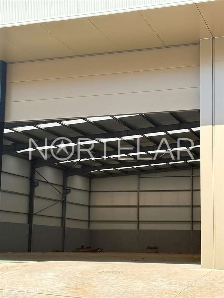 Armazém para Arrendamento na Zona Industrial de Ribeirão, Vila Nova de - Grande imagem: 5/11