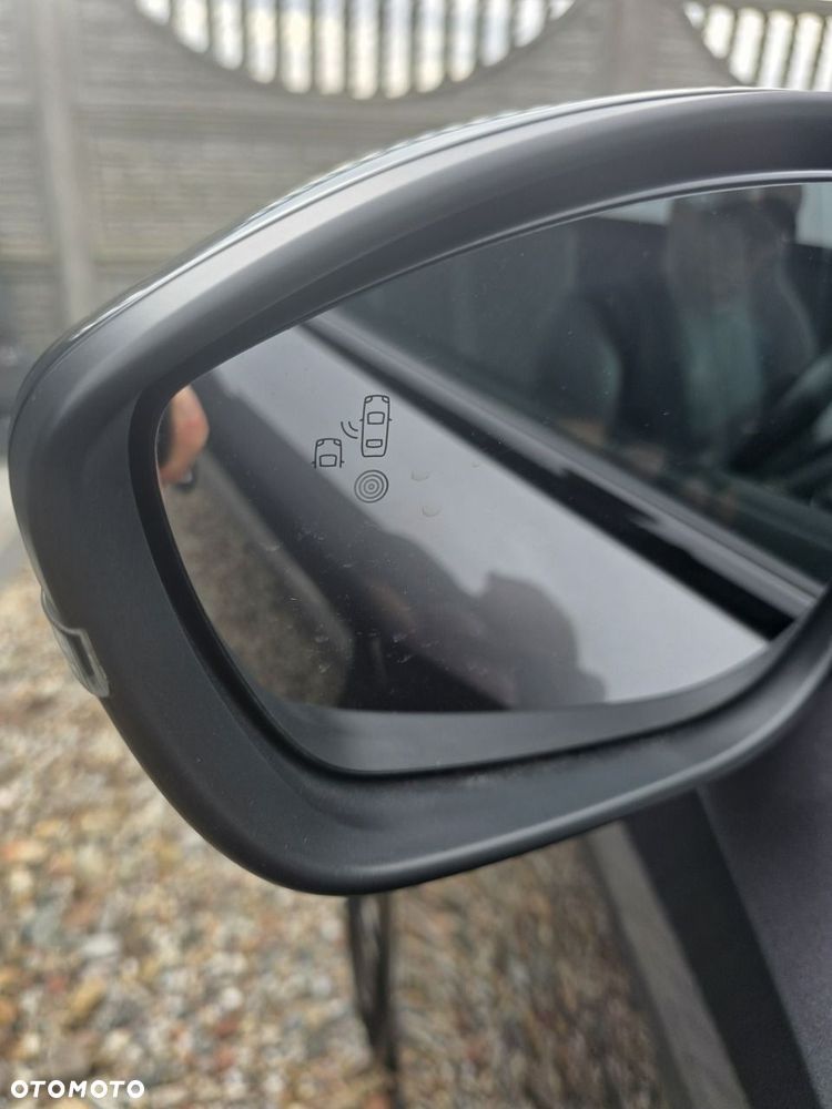Peugeot 2008 1.2 PureTech GT Pack S&S EAT8 - 24