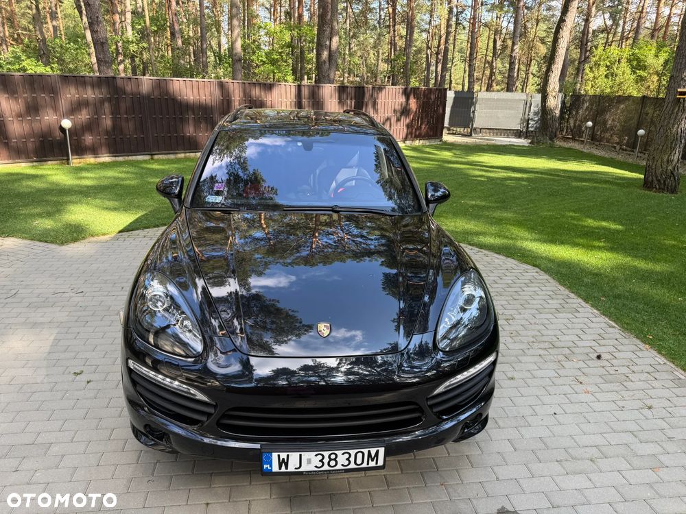 Porsche Cayenne - 1