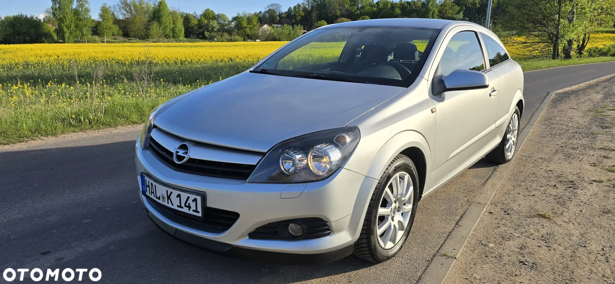Opel Astra III GTC 1.6 Cosmo - 16