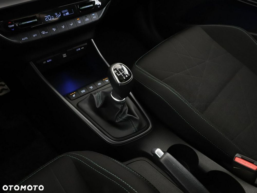 Hyundai Bayon 1.0 T-GDI 48V-Hybrid Intro - 32
