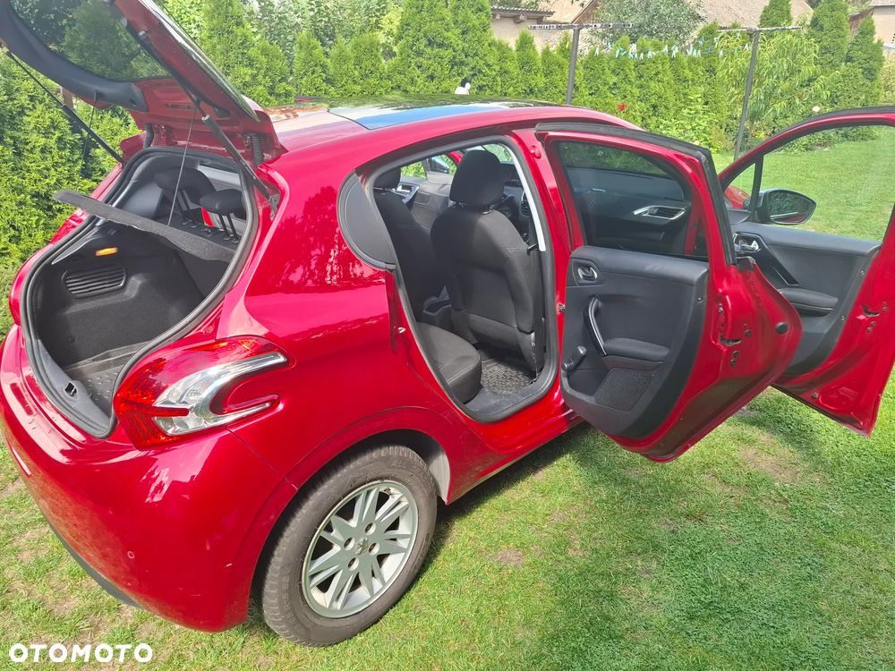 Peugeot 208 1.2 PureTech Style - 13