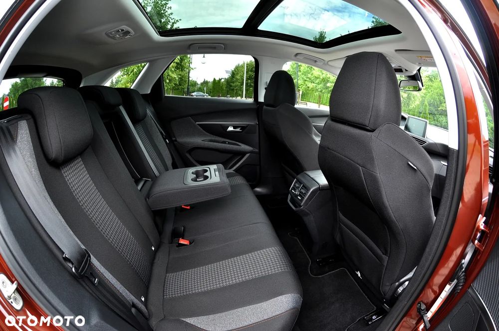 Peugeot 3008 1.2 PureTech Allure S&S - 23