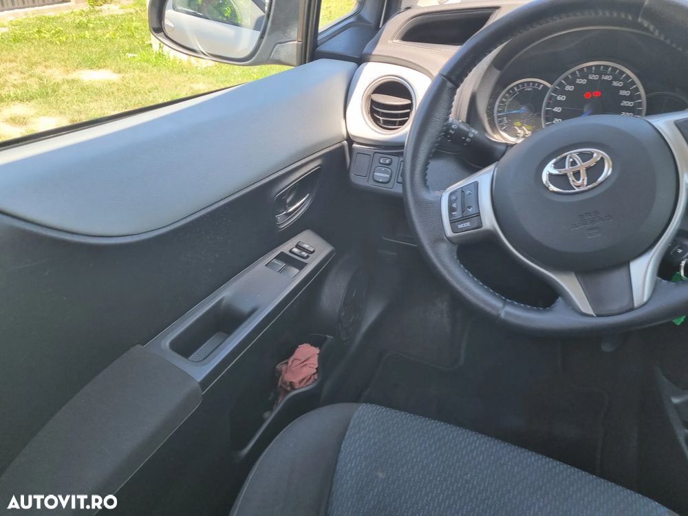 Toyota Yaris 1.5 VVT-i Comfort - 15