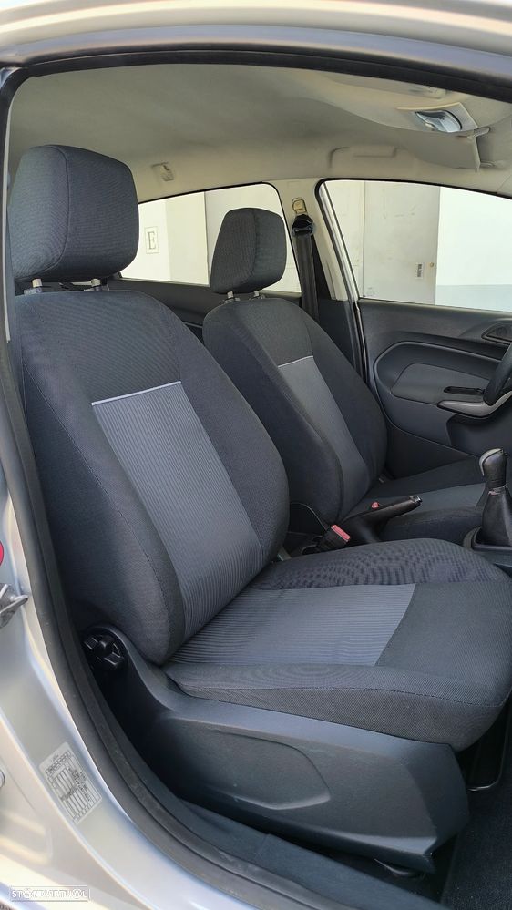 Ford Fiesta 1.4 TDCI Trend - 33