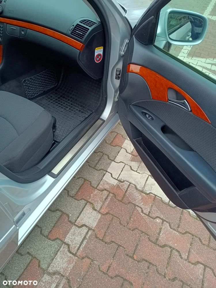 Mercedes-Benz Klasa E 200 CDI Classic - 9