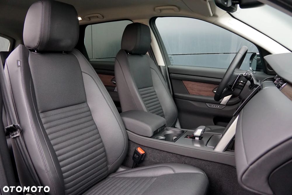 Land Rover Discovery Sport - 27