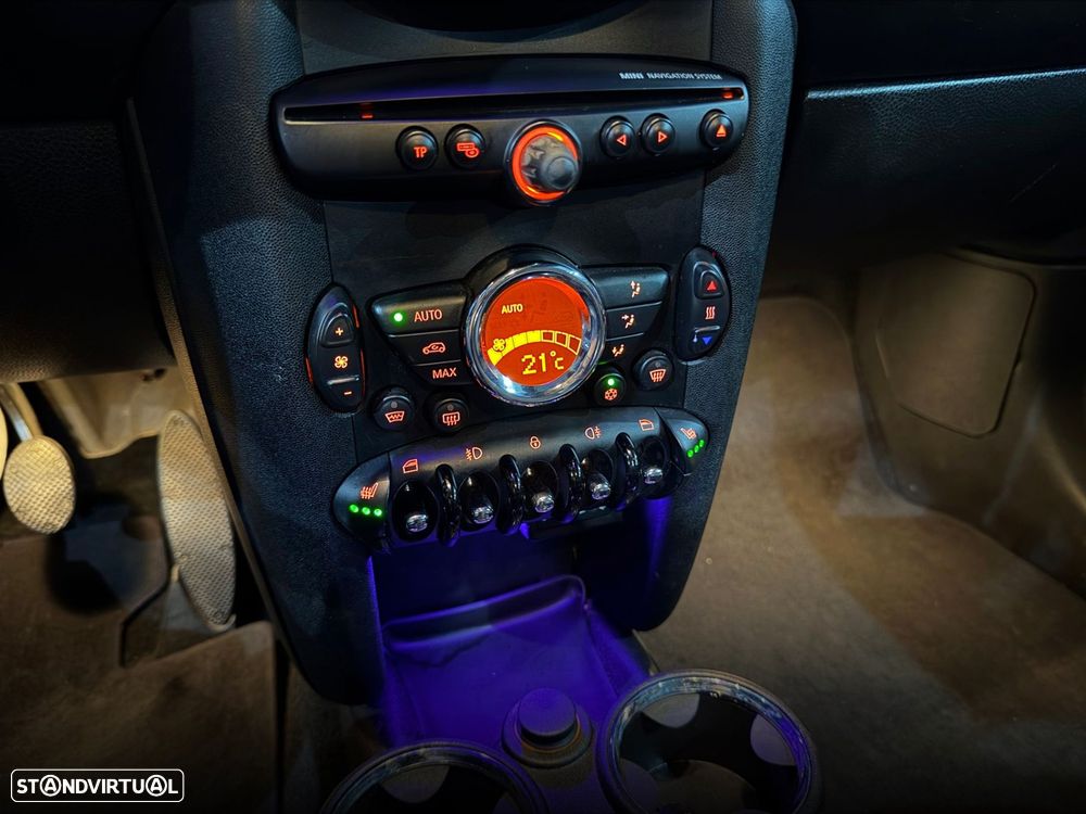 MINI 3 Portas Cooper D - 26