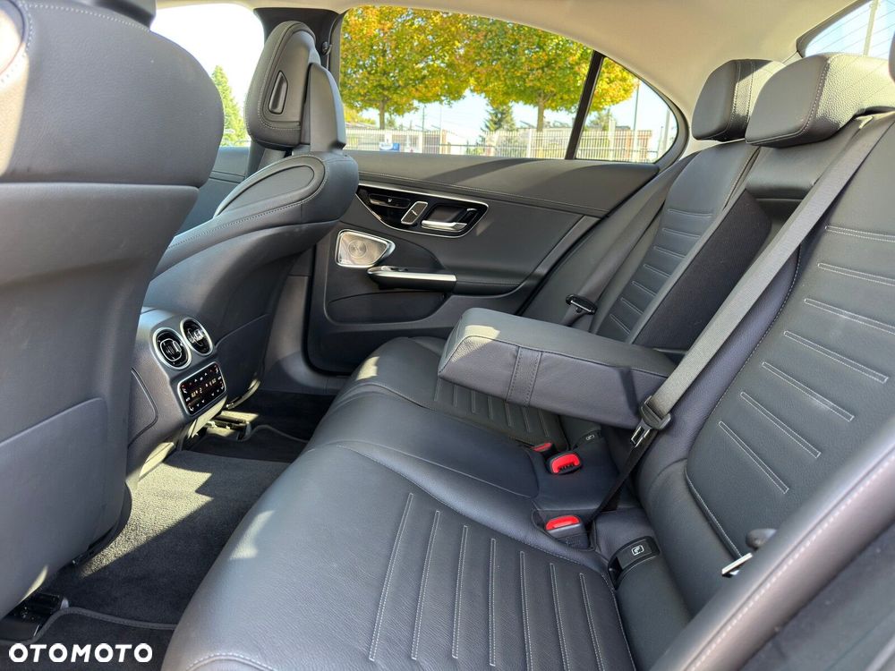Mercedes-Benz Klasa C 220 d mHEV 4-Matic AMG - 27
