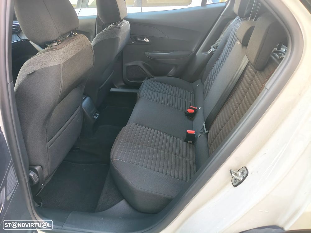 Peugeot e-2008 50 kWh Active Pack - 37