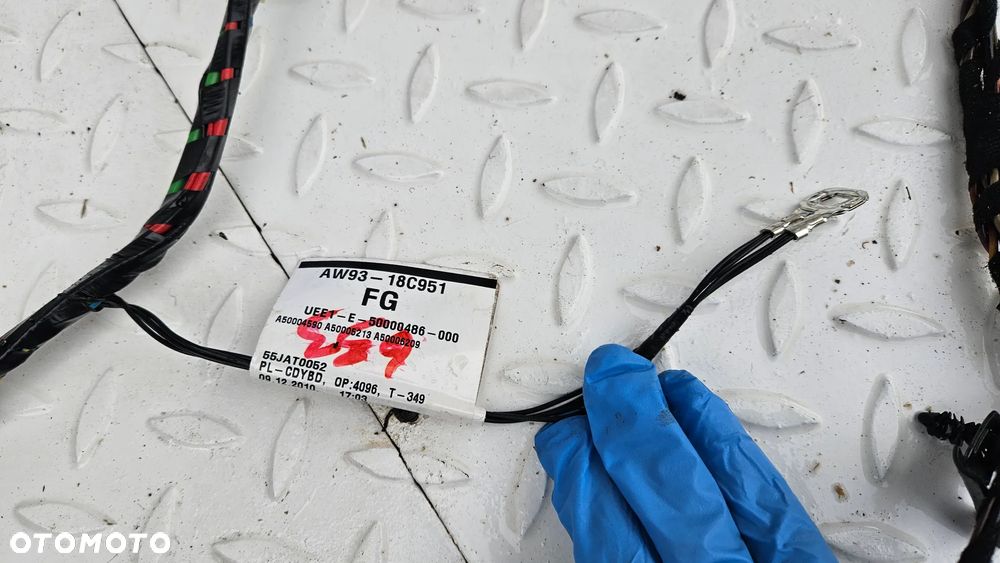 Jaguar XJ 351 Instalacja lewa komory bagażnika Wiązka tył lewy Przewody wzmacniacza Telewizorów  AW93-18C951-FG - 11