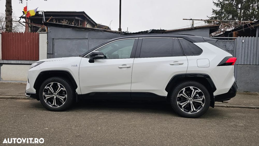Toyota RAV4 2.5 PHEV VVT-iE 4x4 Style Bi-Tone - 1