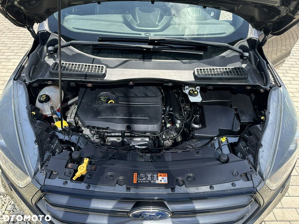 Ford Kuga 1.5 EcoBoost 2x4 ST-Line - 32