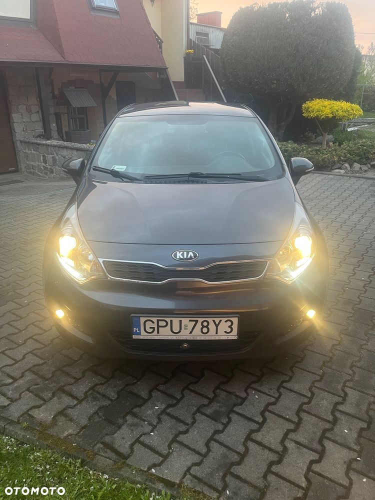 Kia Rio 1.4 L - 3