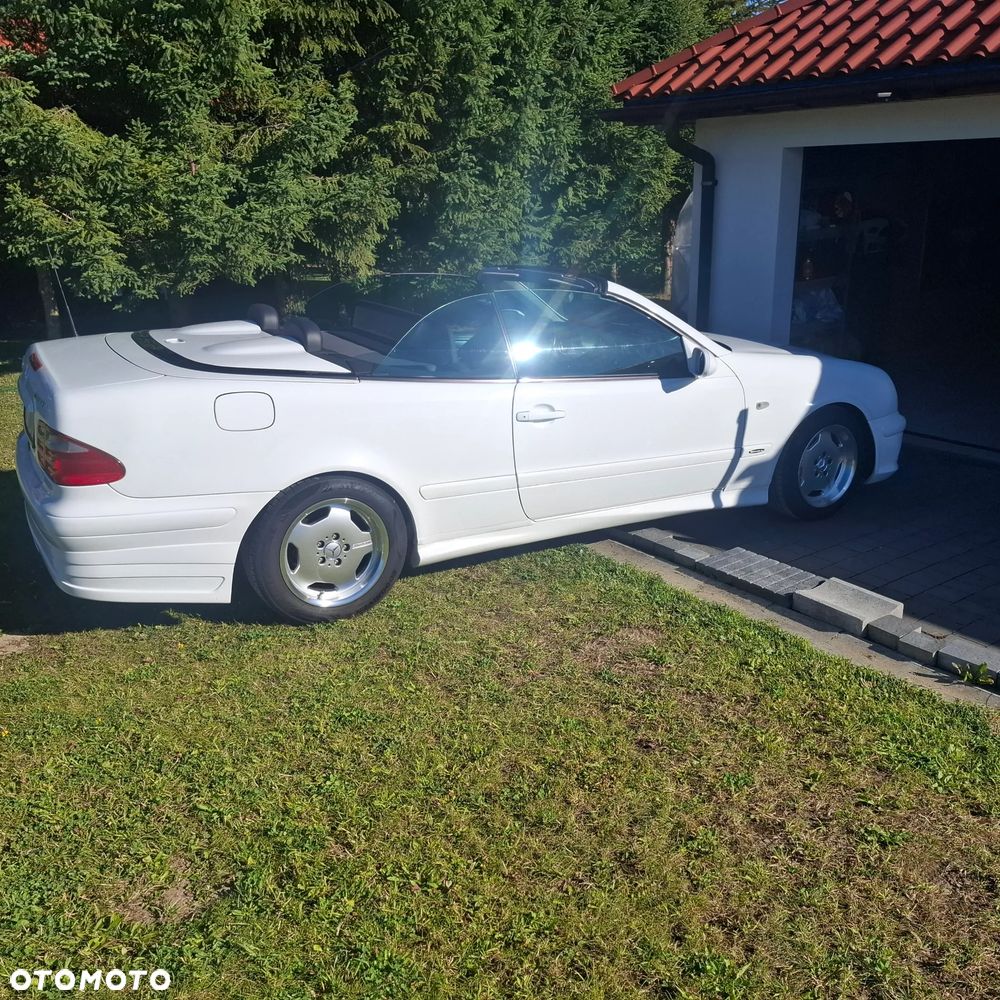Mercedes-Benz CLK - 9