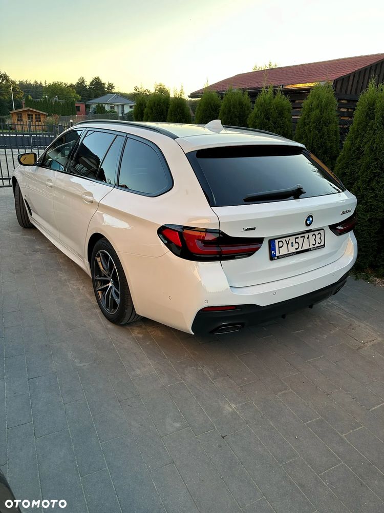 BMW Seria 5 520d xDrive MHEV M Sport sport - 5