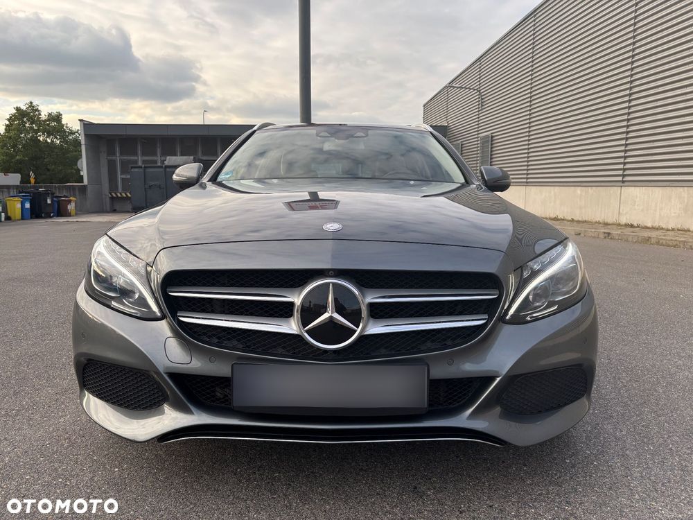 Mercedes-Benz Klasa C 250 7G-TRONIC - 38