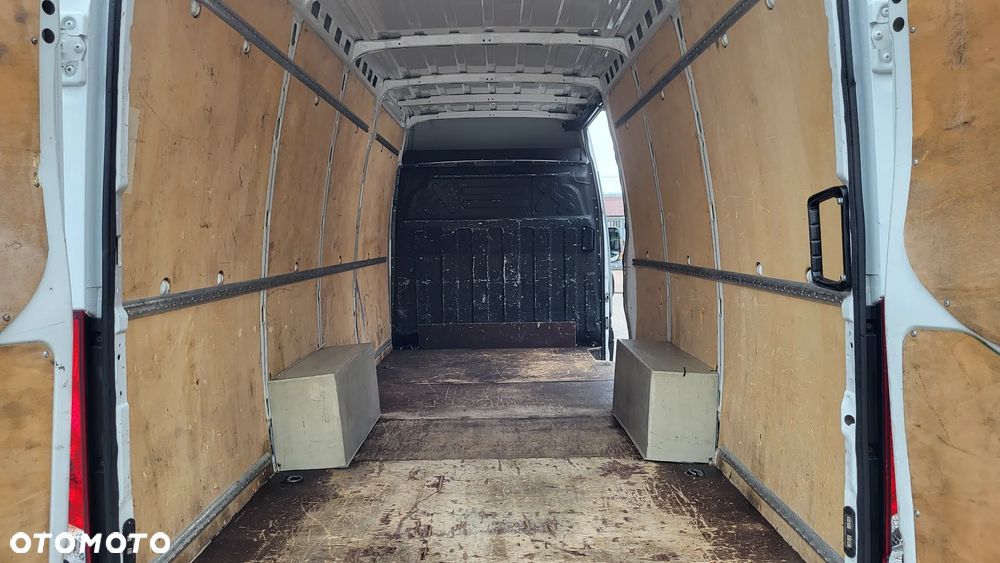 Iveco Daily 35s150 / 35s180 / furgon / blaszak - 16