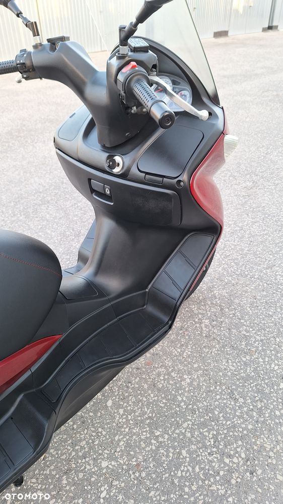 Suzuki Burgman - 16