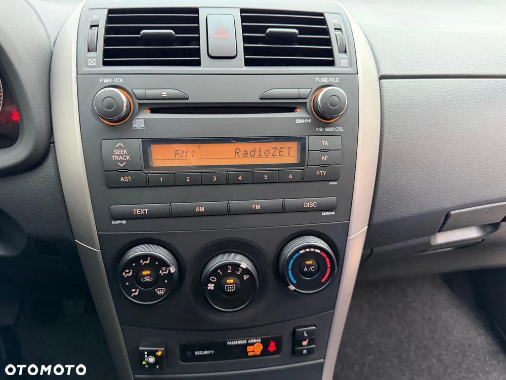 Toyota Corolla - 15